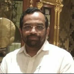 Herr Jayachandran, der Manager.